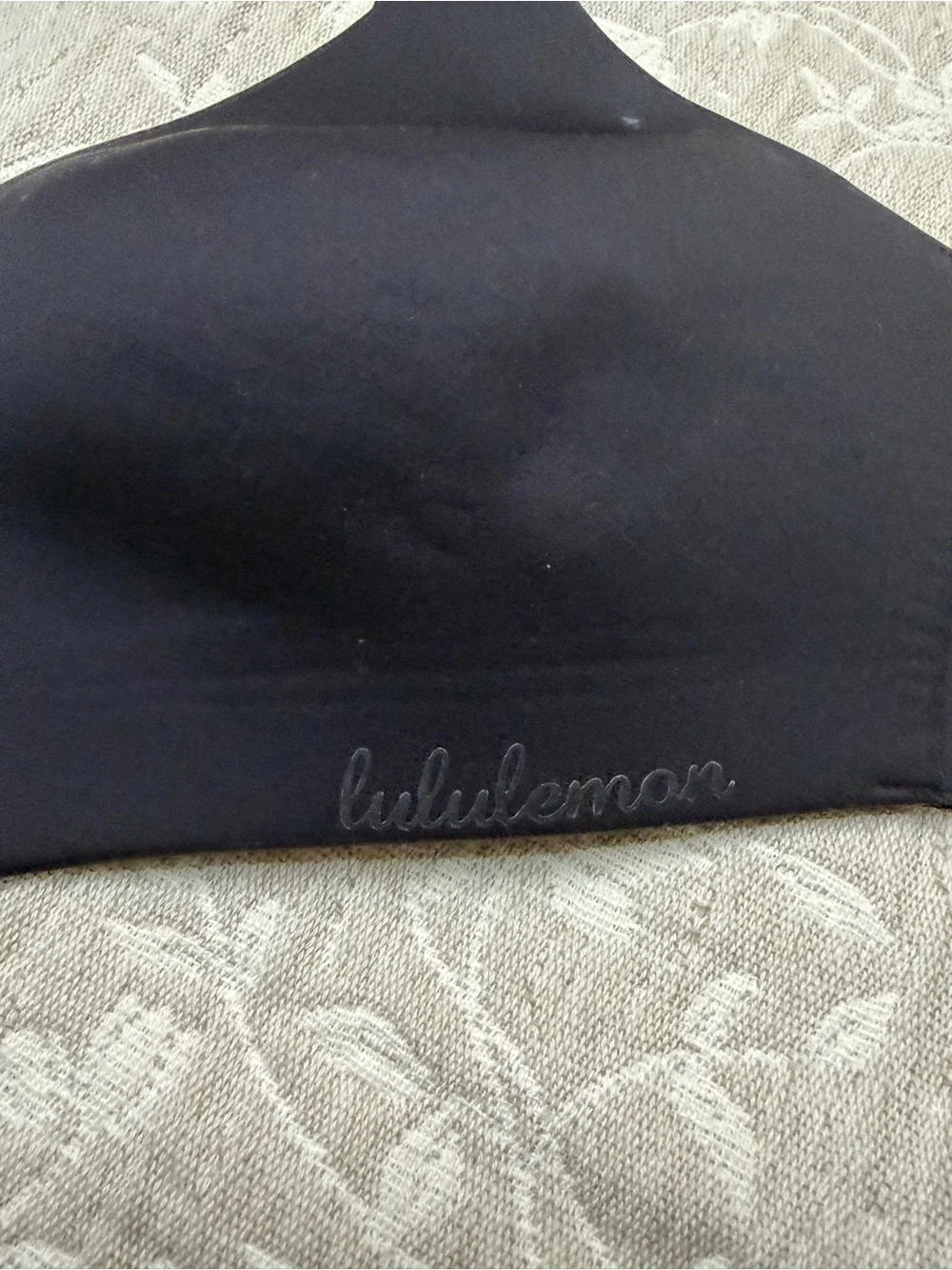 Lululemon Women's Black Sports Bra C34 - Supportive Athletic Activewear